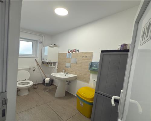 Spatiu comercial 96 mp cu parcare in zona Doamna Stanca