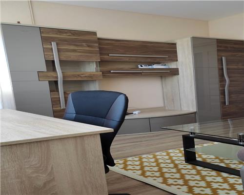 Apartament 2 camere decomandat cu balcon in zona Turnisor