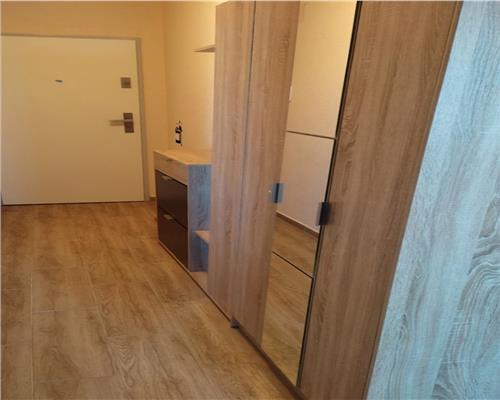 Apartament 2 camere decomandat cu balcon in zona Turnisor