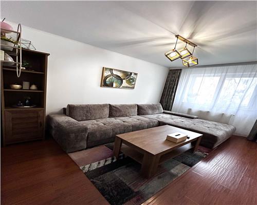 Apartament cu 3 camere 2 bai si 2 locuri de parcare in Turnisor