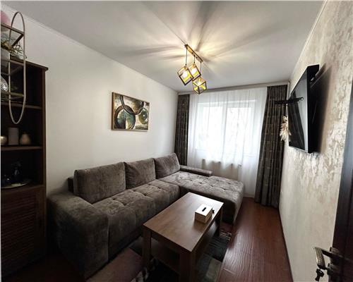 Apartament cu 3 camere 2 bai si 2 locuri de parcare in Turnisor