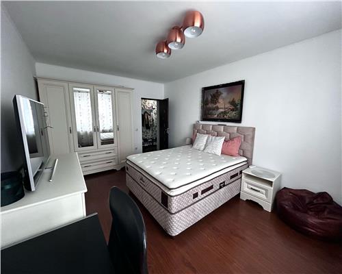 Apartament cu 3 camere 2 bai si 2 locuri de parcare in Turnisor