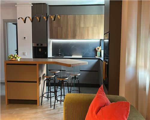 Apartament modern cu 4 camere 2 bai si logie inchis in Strand