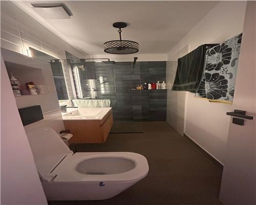 Apartament modern cu 4 camere 2 bai si logie inchis in Strand