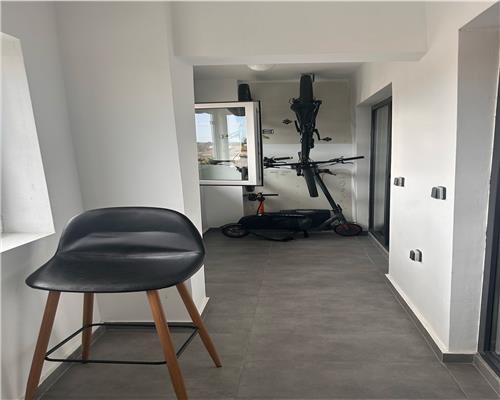 Apartament modern cu 4 camere 2 bai si logie inchis in Strand