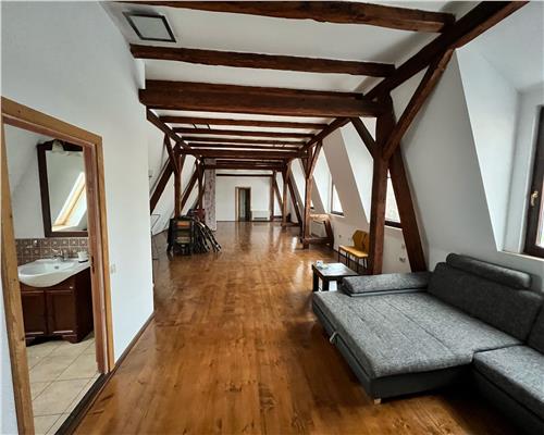 Casa renovata complet in Medias zona ultracentrala