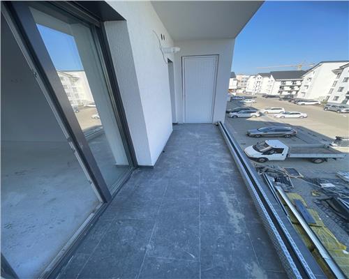 Apartament intabulat la CHEIE cu 3 camere 2 balcoane Doamna Stanca