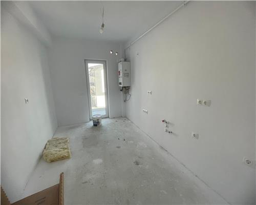 Apartament intabulat la CHEIE cu 3 camere 2 balcoane Doamna Stanca
