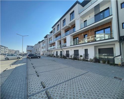 Apartament intabulat la CHEIE cu 3 camere 2 balcoane Doamna Stanca