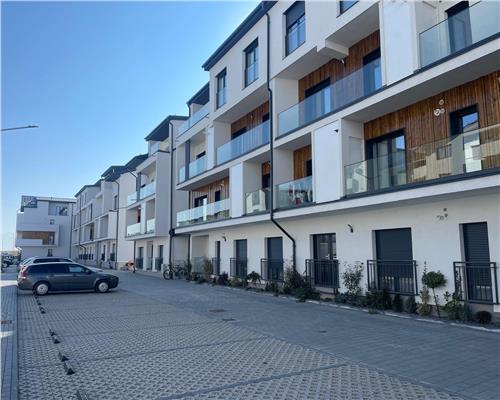 Apartament intabulat la CHEIE cu 3 camere 2 balcoane Doamna Stanca