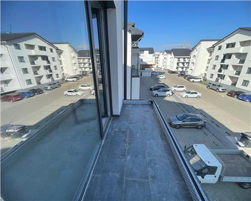 Apartament intabulat la CHEIE cu 3 camere 2 balcoane Doamna Stanca