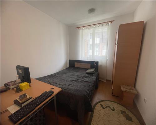 Apartament 2 camere cu balcon si parcare zona Calea Cisnadiei