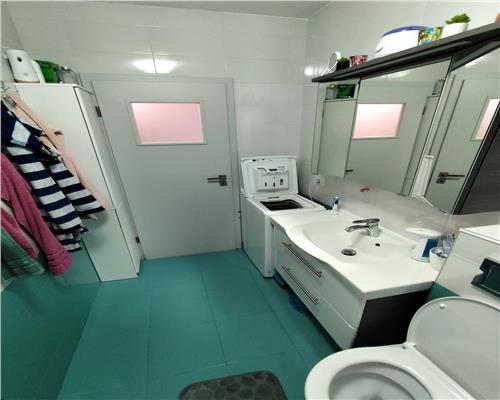 Apartament cu 3 camere 2 balcoane si parcare pe Calea Surii Mici