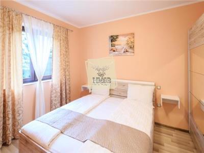 Apartament de LUX la vila cu 3 camere si balcon in zona Trei Stejari
