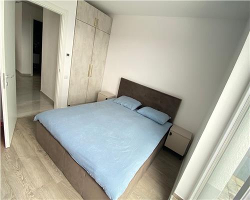 Penthouse lux 3 camere 2 bai terasa 120 mp parcare subterana zona Centrala