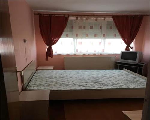 Apartament 2 camere decomandat cu balcon in zona Ciresica