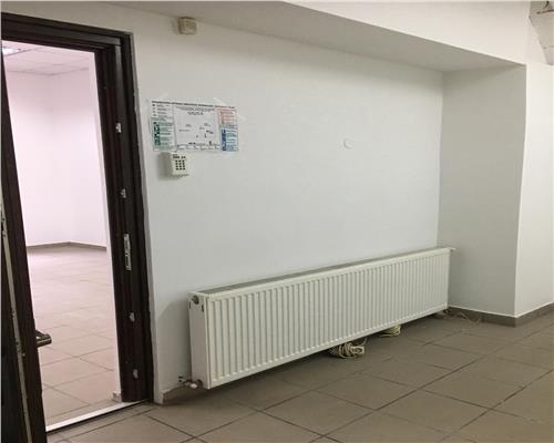 Spatiu comercial cu 2 camere in Orasul de Jos