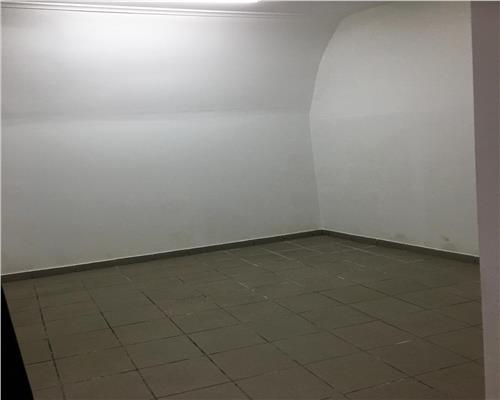 Spatiu comercial cu 2 camere in Orasul de Jos