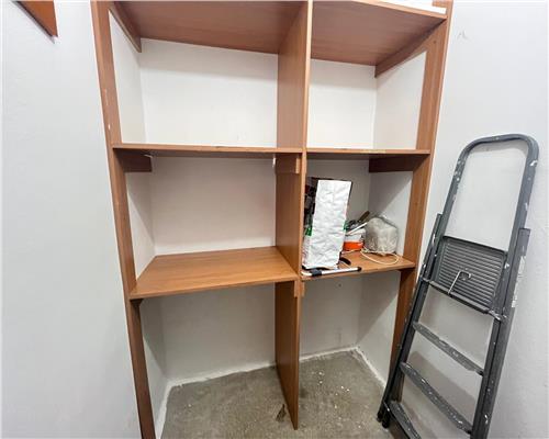 Apartament cu 3 camere si balcon etaj 2 in Vasile Aaron