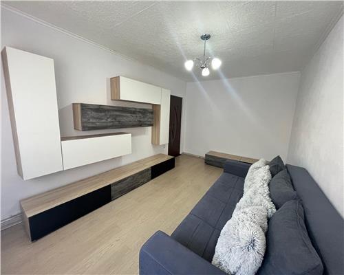 Apartament cu 3 camere si balcon etaj 2 in Vasile Aaron