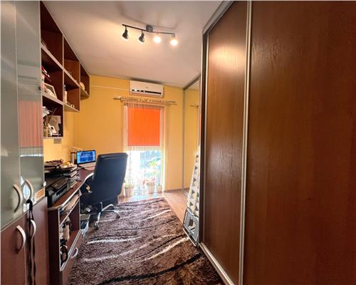 Casa utilata 100 mp utili 4 camere 2 bai curte in Sibiu