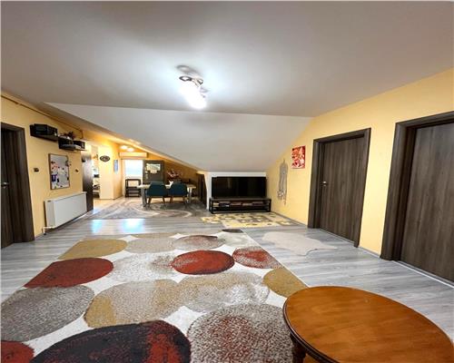 Apartament cu 3 camere 2 balcoane in Strand II
