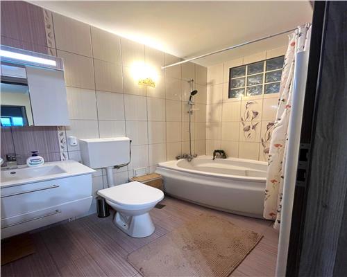 Apartament cu 3 camere 2 balcoane in Strand II