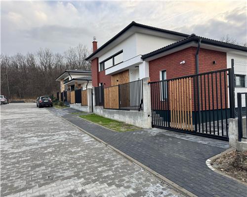Casa individuala cu 4 camere 526mp teren in Selimbar