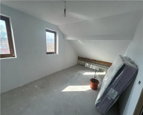 Casa individuala cu 4 camere 600 mp in Cristian