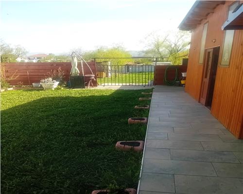 Casa individuala cu 4 camere 600 mp in Cristian