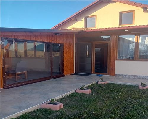 Casa individuala cu 4 camere 600 mp in Cristian