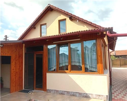 Casa individuala cu 4 camere 600 mp in Cristian