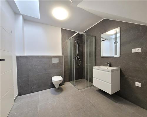 Apartament la cheie pe 2 niveluri 67 mp 2 camere 2 bai balcon Ciresica