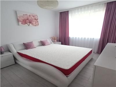 Apartament nou de lux cu 3 camere si balcon pe Bd Mihai Viteazu
