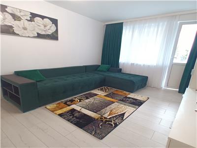 Apartament nou de lux cu 3 camere si balcon pe Bd Mihai Viteazu