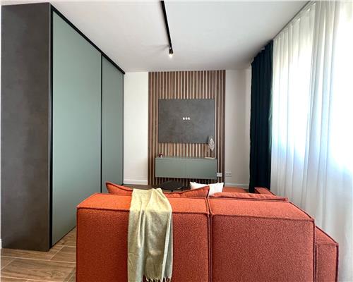 Garsoniera de lux 38 mp utili etajul 1 cu balcon si parcare