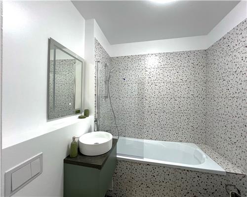 Garsoniera de lux 38 mp utili etajul 1 cu balcon si parcare