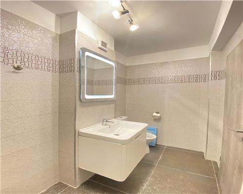 Apartament nou de LUX cu 3 camere si terasa in zona Bd Mihai Viteazu