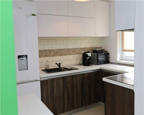 Apartament 3 camere cu balcon zona City Residence