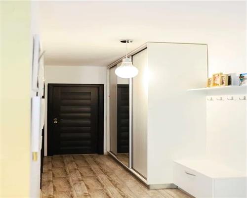 Apartament 3 camere cu balcon zona City Residence