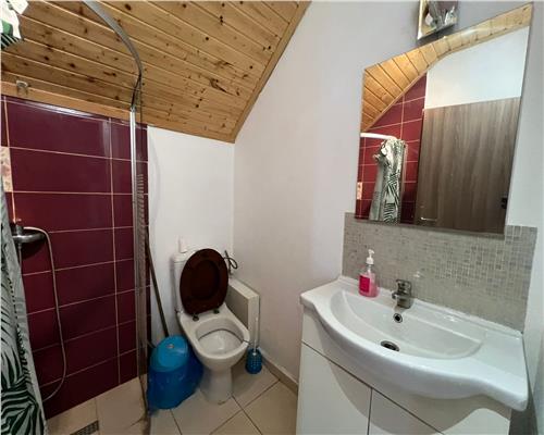 Casa  260 mpu 7 camere 5 bai filigorie teren 500 mp Selimbar