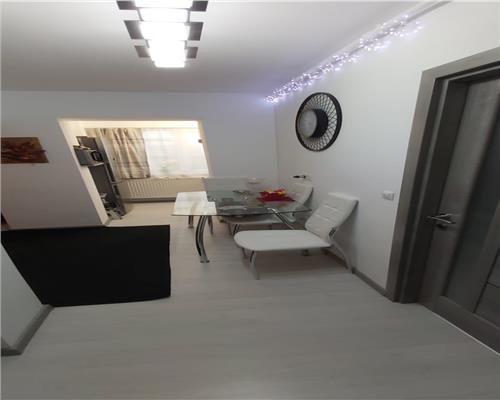 Studio modern 38.5 mpu balcon inchis si pivnita in Lazaret