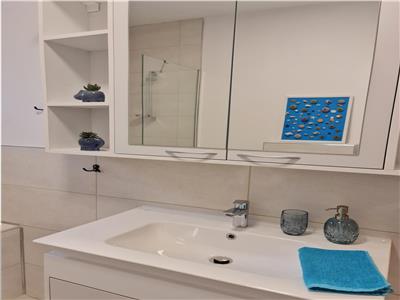 Casa noua cu 3 camere 2 bai si dressing zona Centrala
