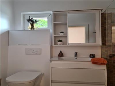 Casa noua cu 3 camere 2 bai si dressing zona Centrala