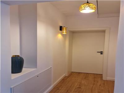 Casa noua cu 3 camere 2 bai si dressing zona Centrala