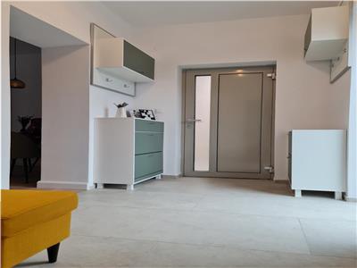 Casa noua cu 3 camere 2 bai si dressing zona Centrala
