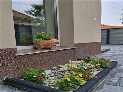 Casa noua cu 3 camere 2 bai si dressing zona Centrala