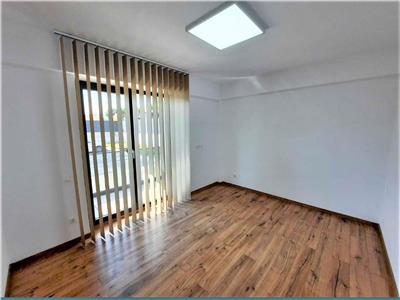 Spatiu de birouri cu 3 camere balcon si 2 parcari