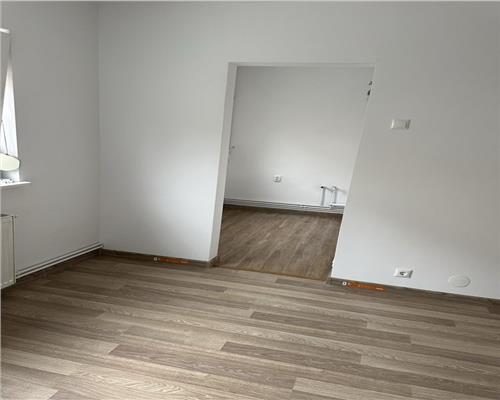 Studio recent renovat 32 mpu in SubArini