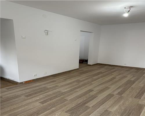 Studio recent renovat 32 mpu in SubArini